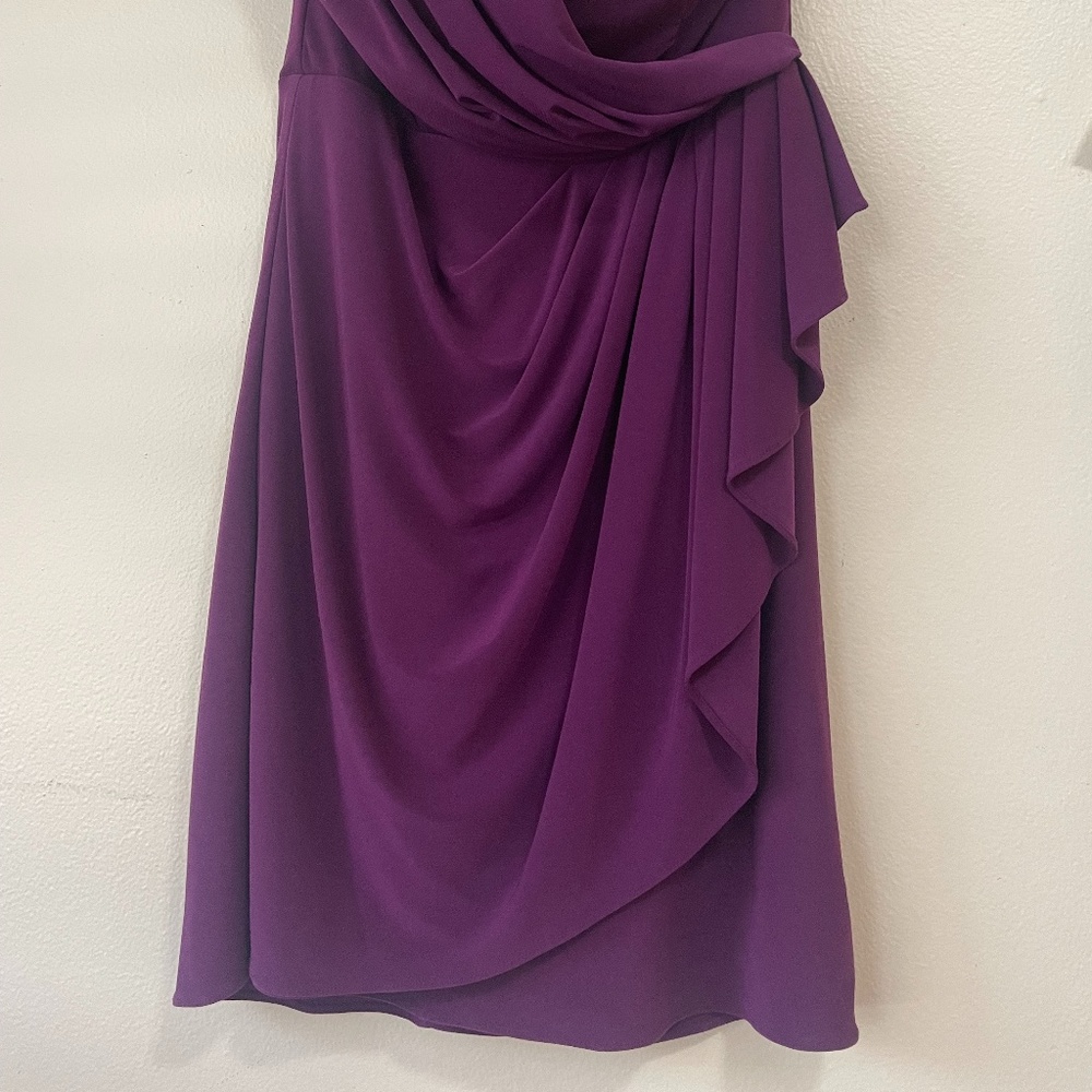 Dress - Picture 8 of 8